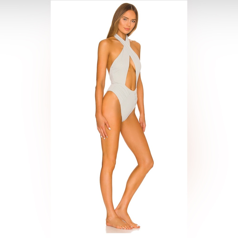 AMUSE SOCIETY Beach Bliss One Piece Bathing Suit